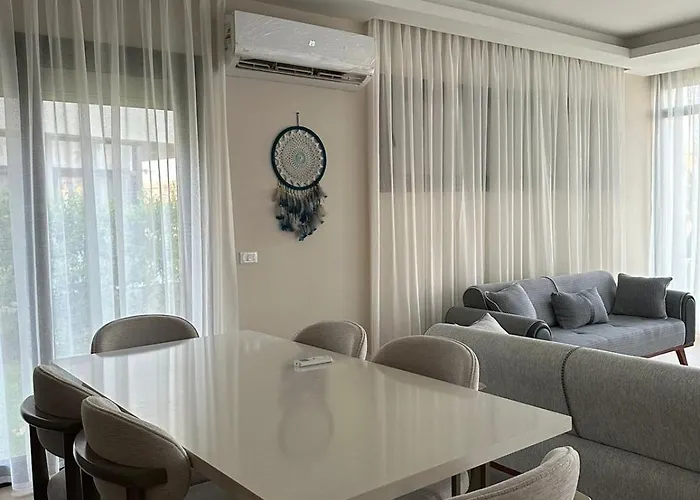 Villa مستقله للإيجار فى ازها العين السخنه *