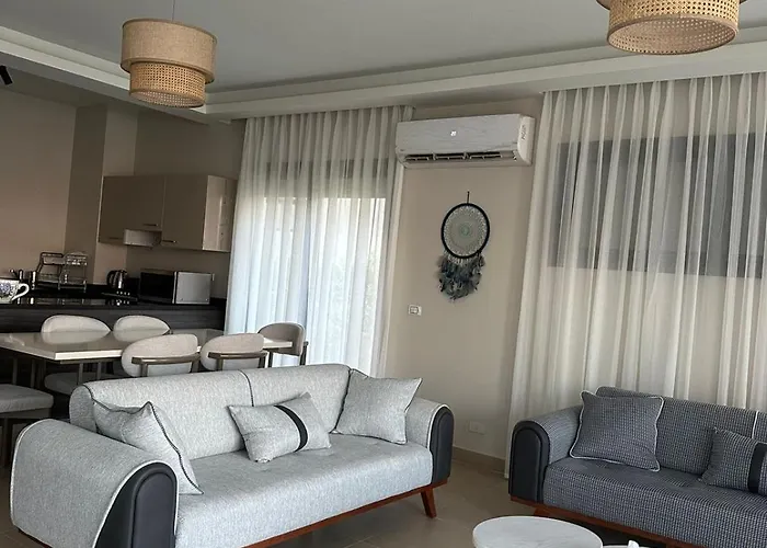 مستقله للإيجار فى ازها العين السخنه Villa *